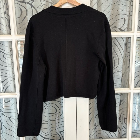 dh New York x Anthropology M NWT Black Crop Sweater Jacket - Picture 9 of 10